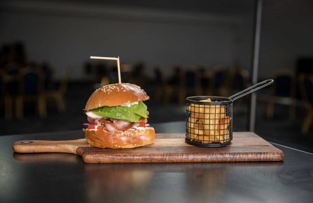 cafe brunelli burger